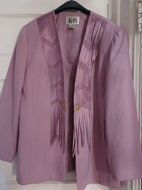 Lilac Skirt Suit, sz 14 by KB